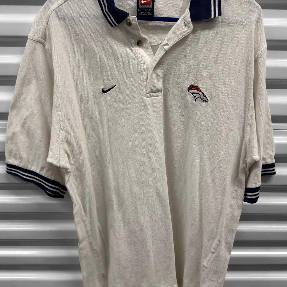 Vintage Nike Cream Polo Shirt with Navy Trim and Denver Broncos Logo
